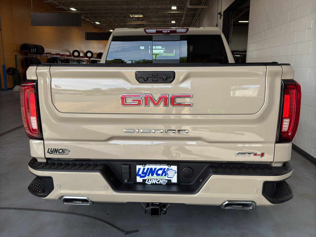 Used 2022 GMC Sierra 1500 AT4 w/ AT4 Premium Package AWD/4WD image 4