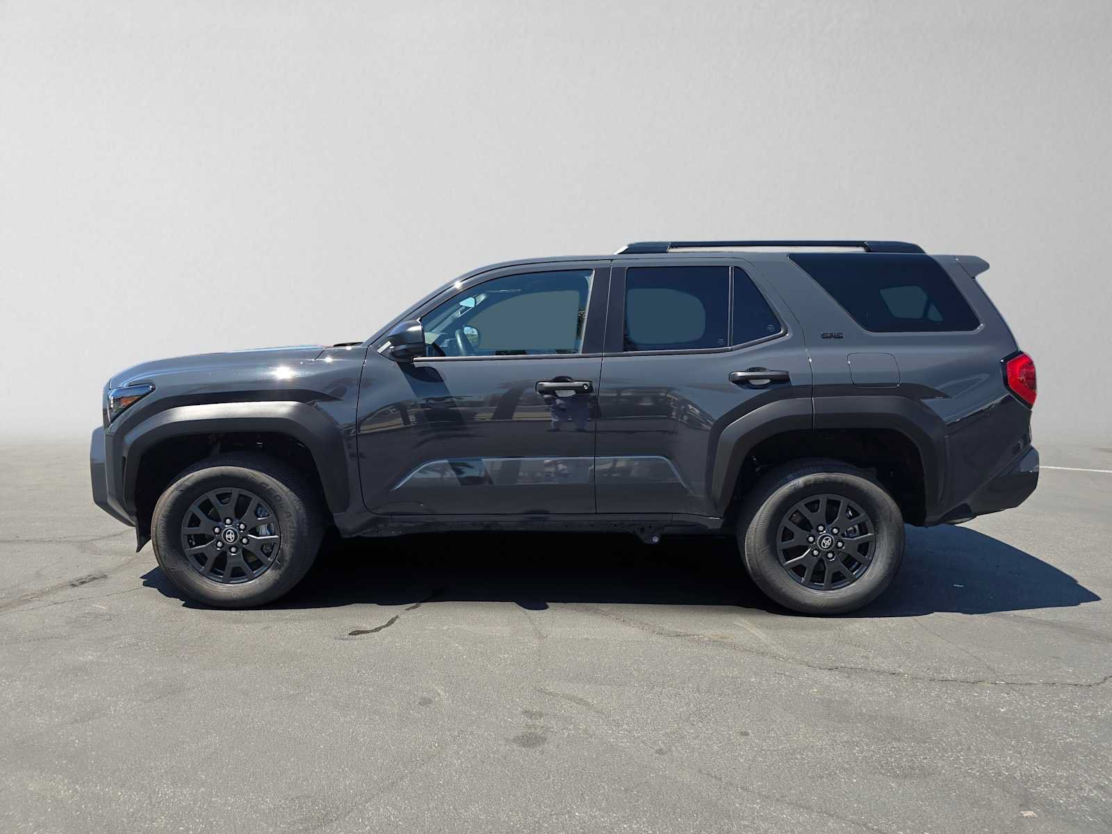 Used 2026 Toyota 4Runner SR5 AWD/4WD image 6