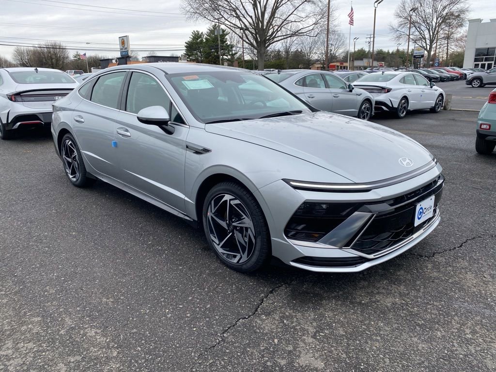 New 2026 Hyundai Sonata SEL FWD image 1