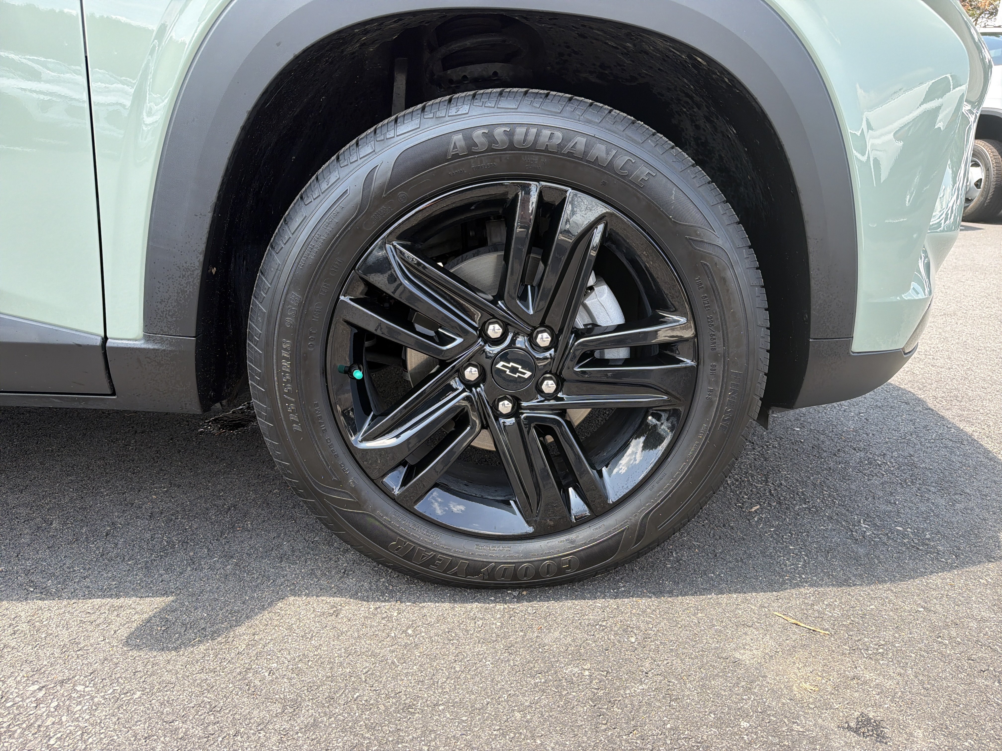 Used 2025 Chevrolet Trax ACTIV w/ Sunroof Package FWD image 13