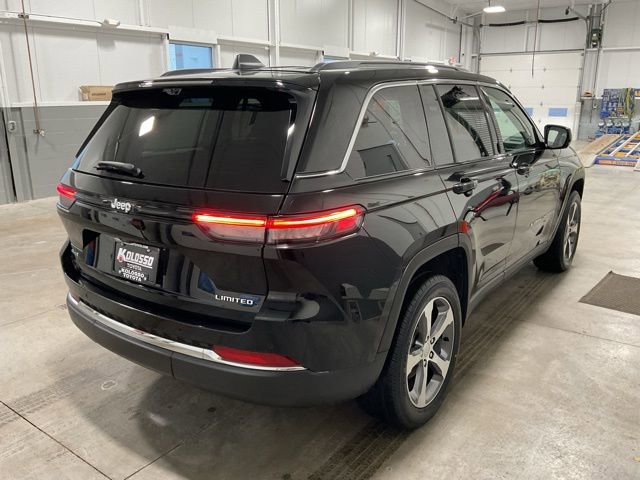 Used 2023 Jeep Grand Cherokee Limited w/ Luxury Tech Group II image 6