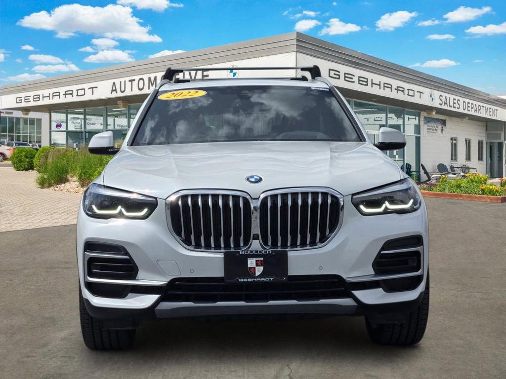 Used 2022 BMW X5 xDrive40i w/ Premium Package image 2