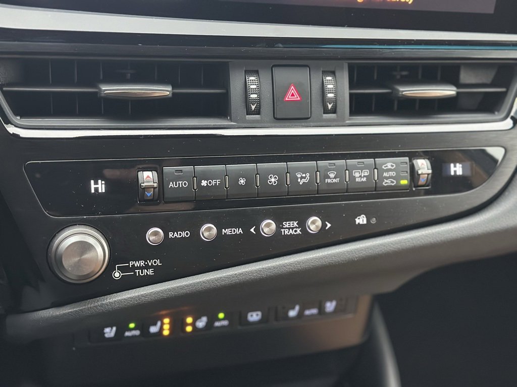 Used 2024 Lexus ES 350 Ultra Luxury image 14