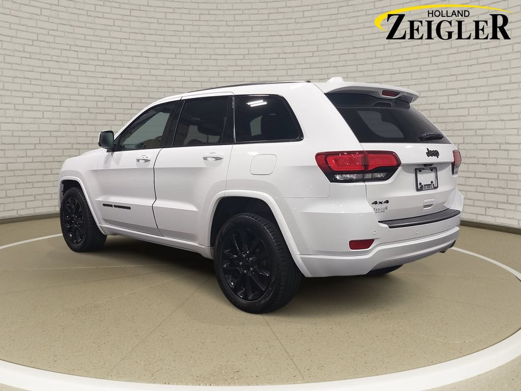 Used 2021 Jeep Grand Cherokee Laredo X AWD/4WD image 7