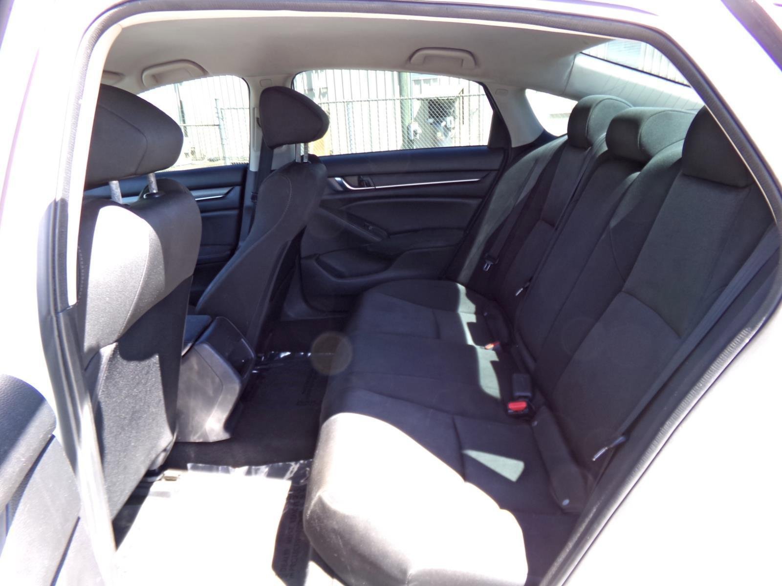 Used 2018 Honda Accord LX image 12