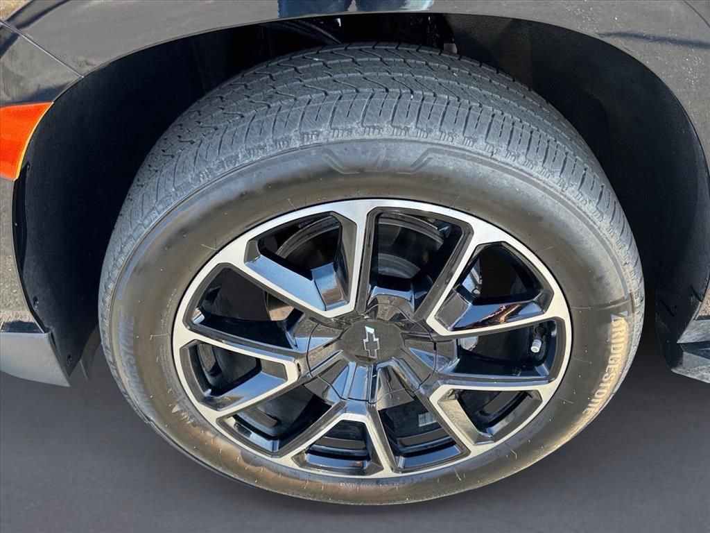 Used 2021 Chevrolet Suburban RST w/ Rear Media and Nav Package image 7