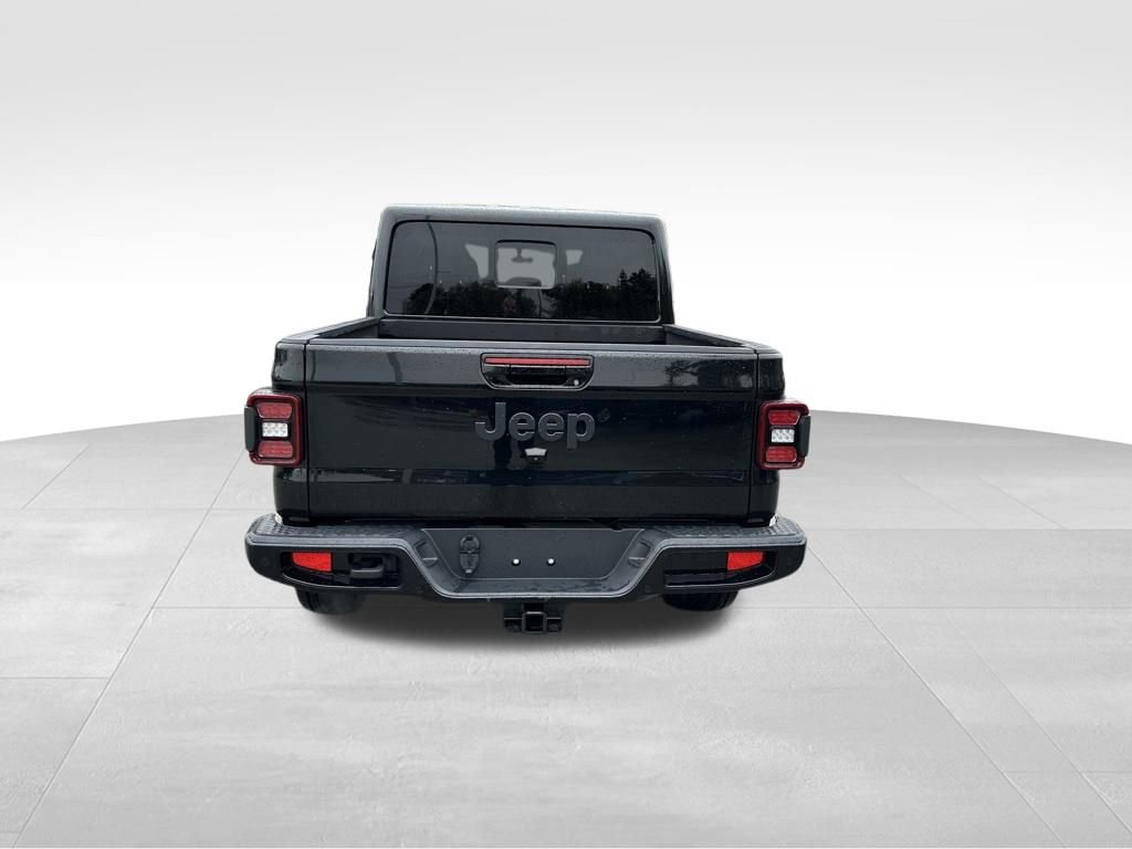 Used 2022 Jeep Gladiator Overland image 3