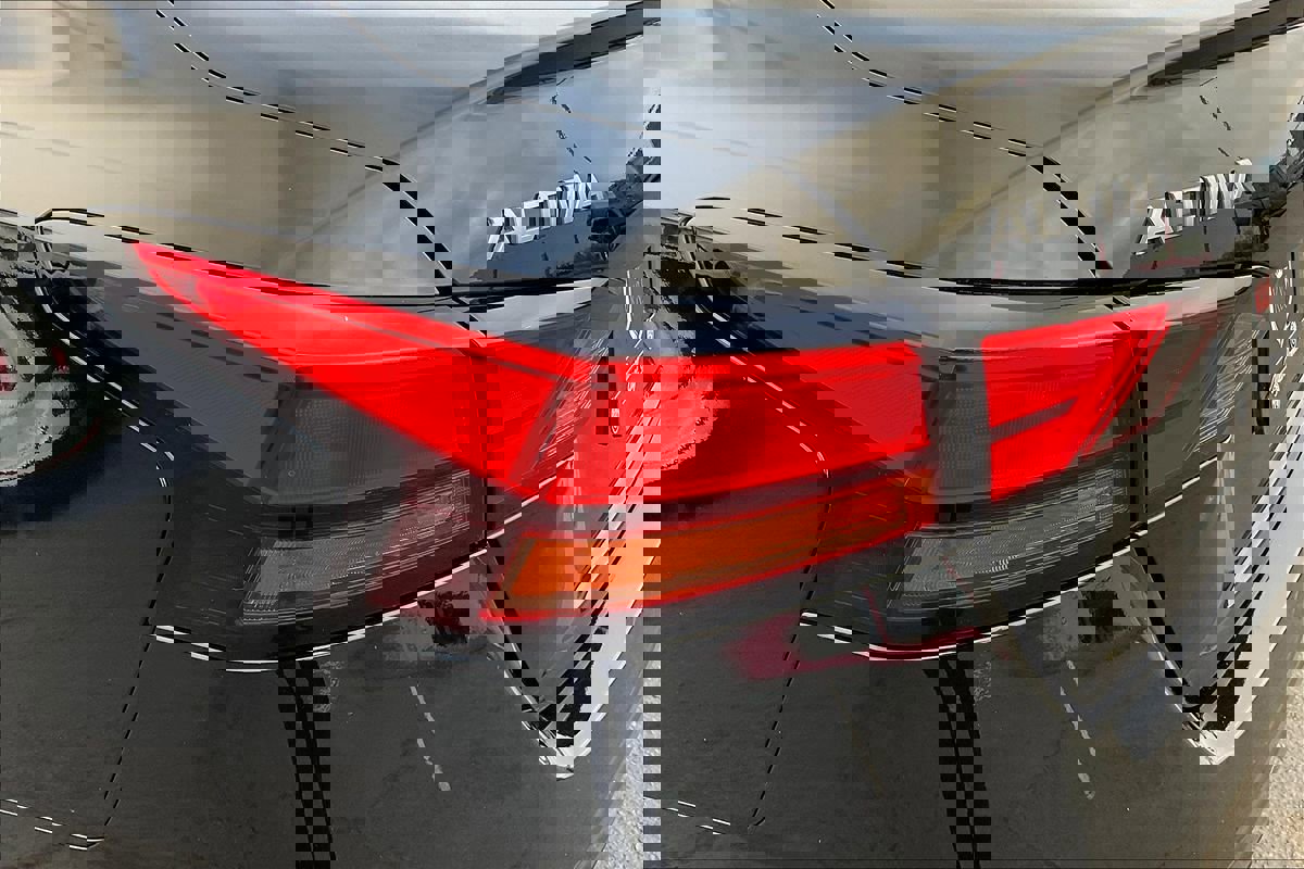 Used 2024 Nissan Altima 2.5 SV image 26