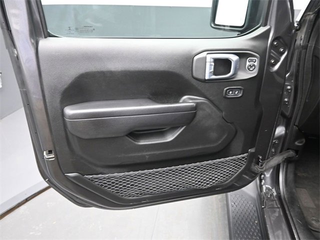 Used 2021 Jeep Gladiator Willys image 12