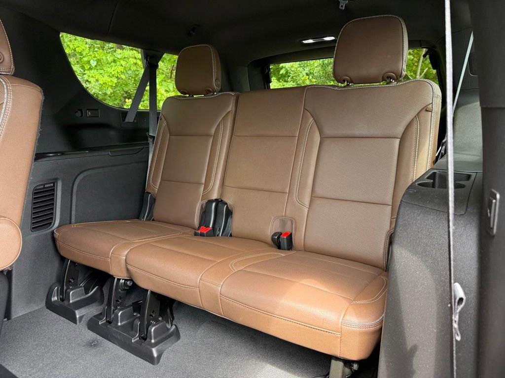 Certified 2024 Chevrolet Suburban High Country w/ Premium Package 2 AWD/4WD image 22