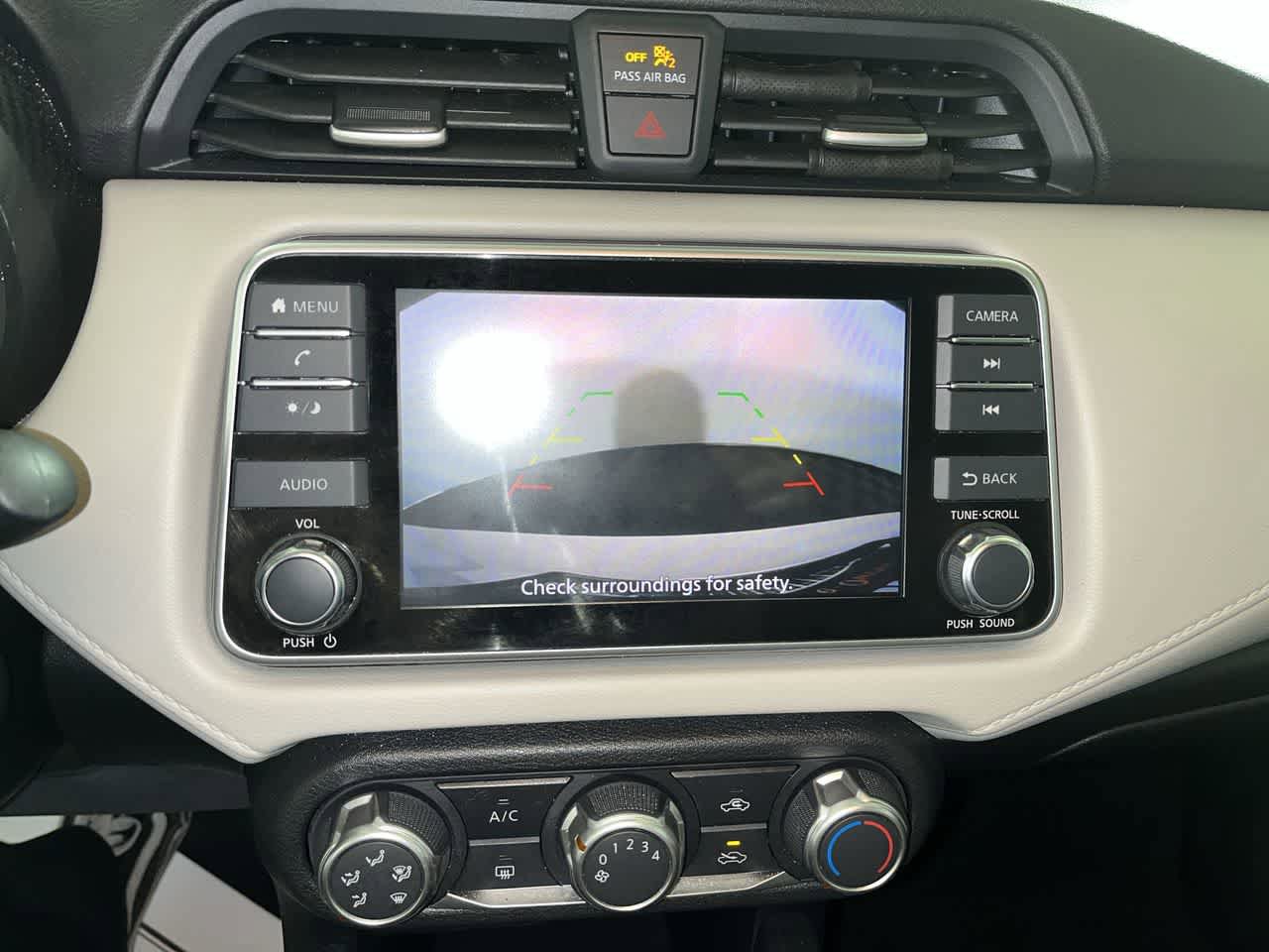 Used 2022 Nissan Versa SV FWD image 19