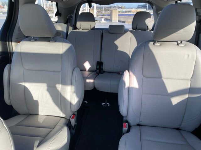Used 2020 Toyota Sienna Limited Premium AWD/4WD image 24