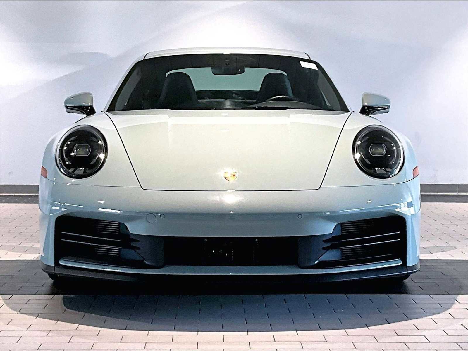 Used 2025 Porsche 911 Carrera image 13
