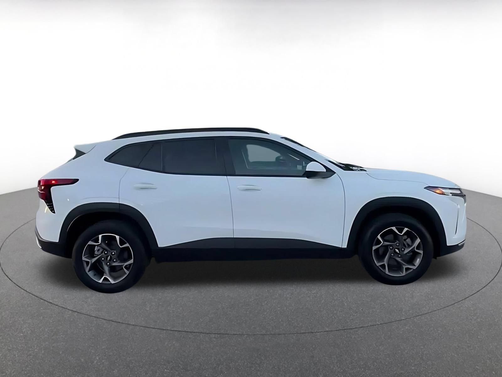 Used 2026 Chevrolet Trax LT FWD image 15