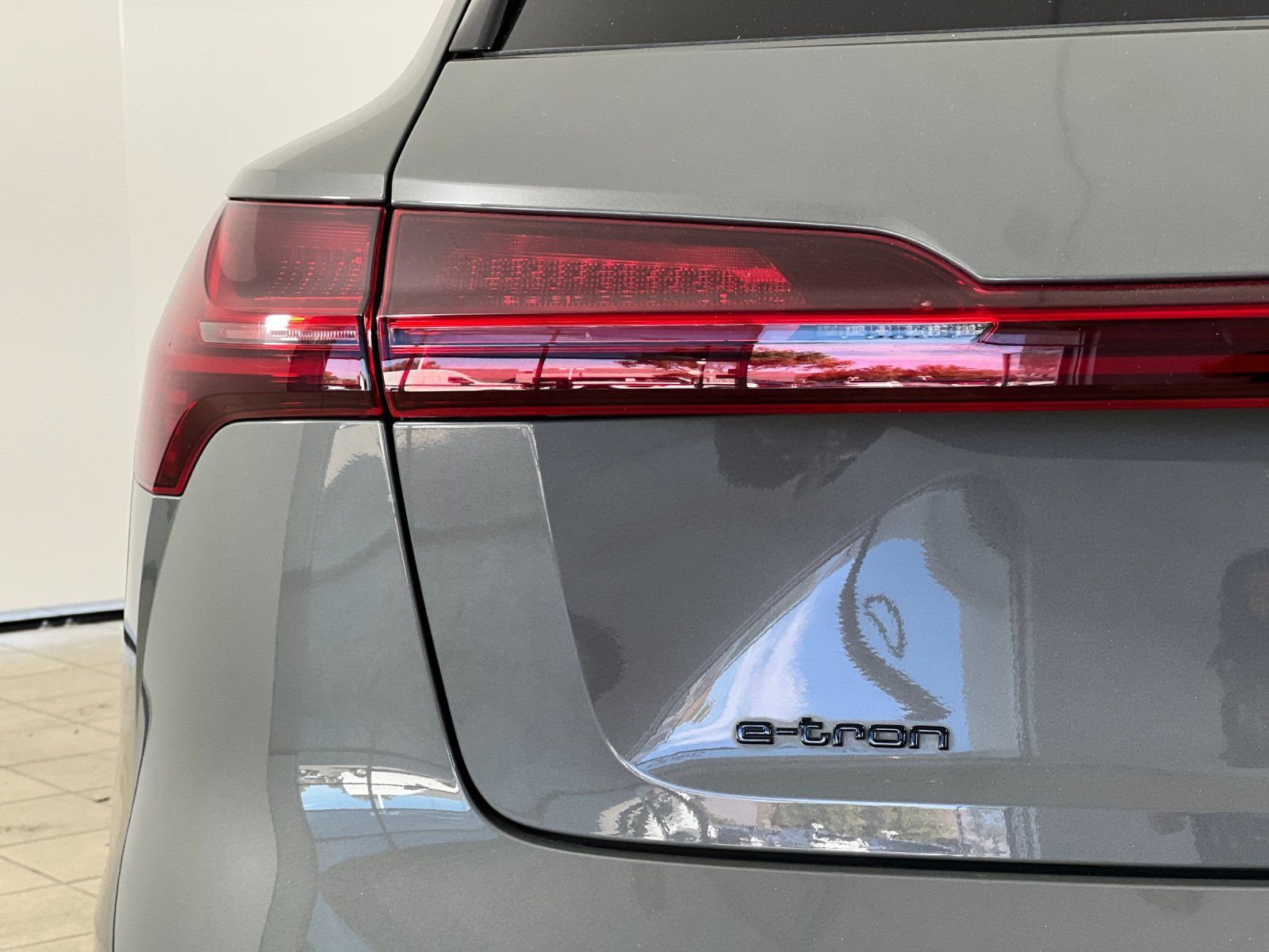 Used 2023 Audi e-tron Chronos w/ Chronos Package AWD/4WD image 27