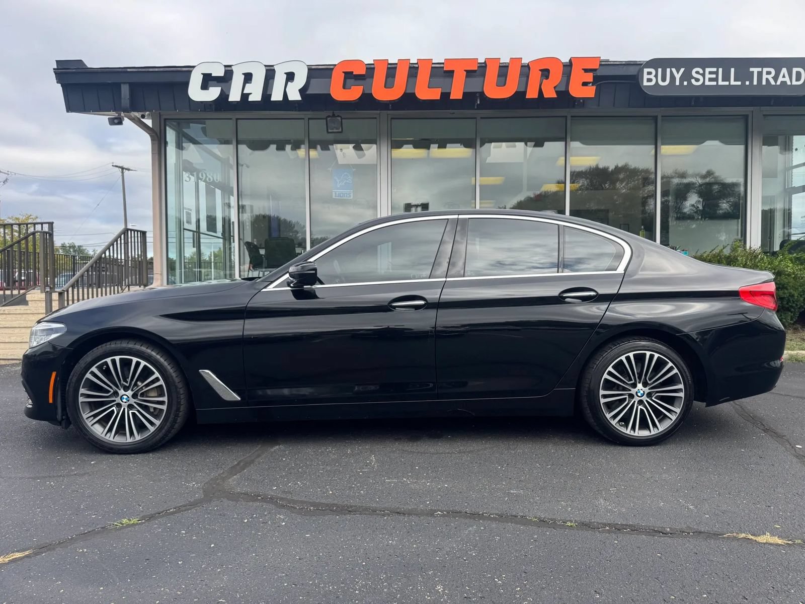 Used 2017 BMW 540i RWD image 4