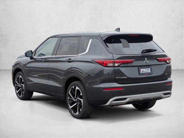 Used 2024 Mitsubishi Outlander SE image 8