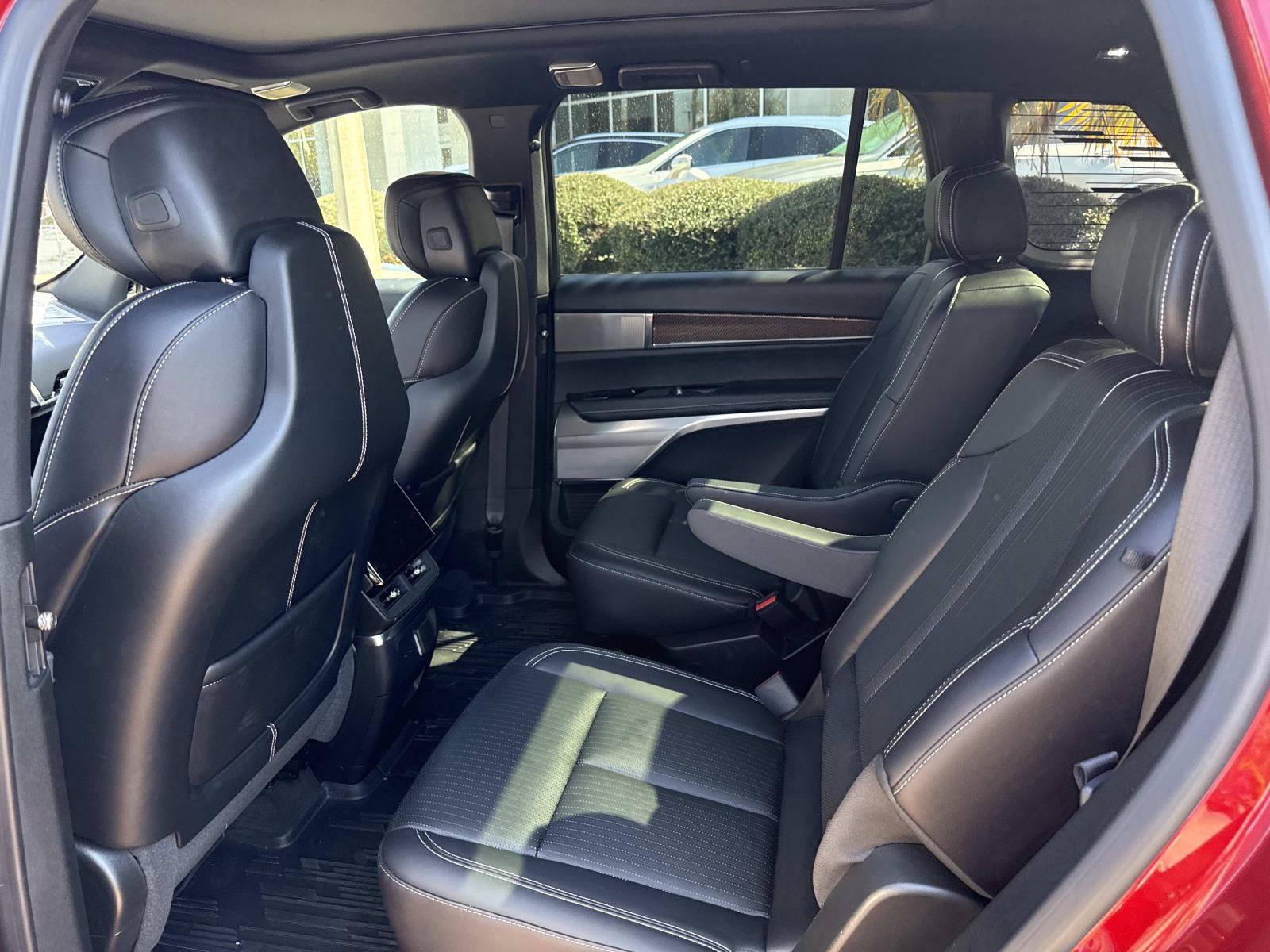 New 2026 Cadillac Vistiq Sport w/ LPO, Floor Liner Package AWD/4WD image 14