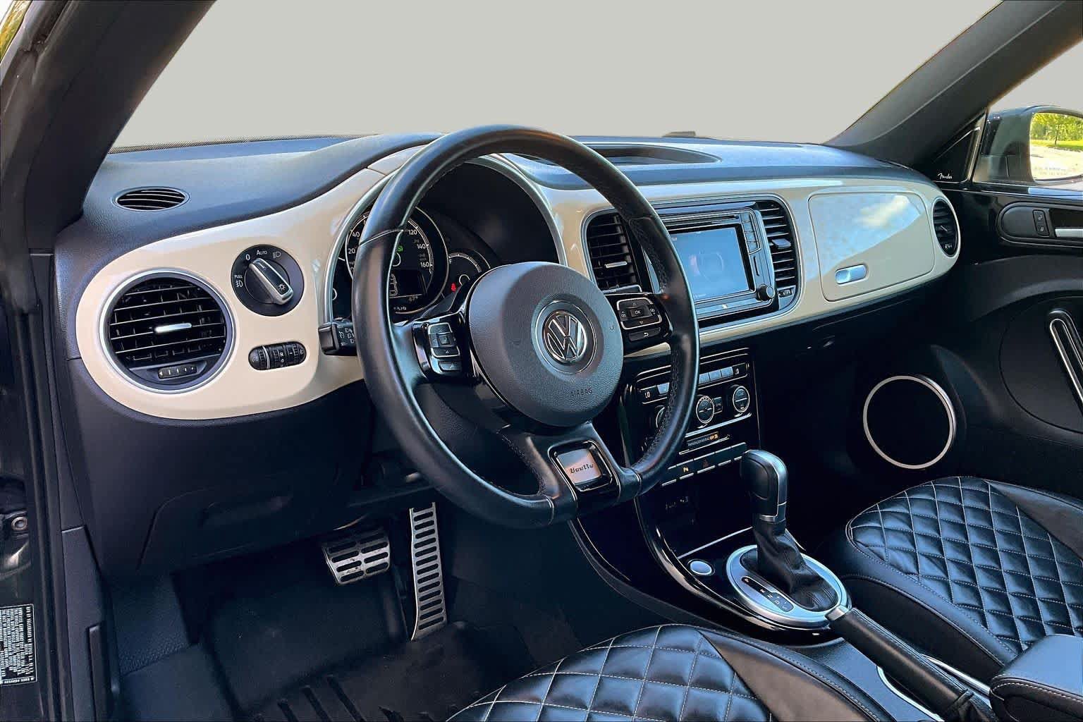 Used 2019 Volkswagen Beetle 2.0T Final Edition SEL FWD image 17