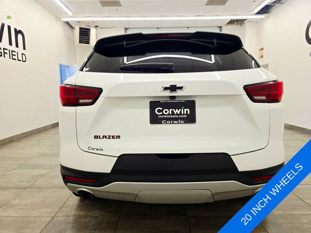 Used 2024 Chevrolet Blazer LT w/ Redline Edition FWD image 4