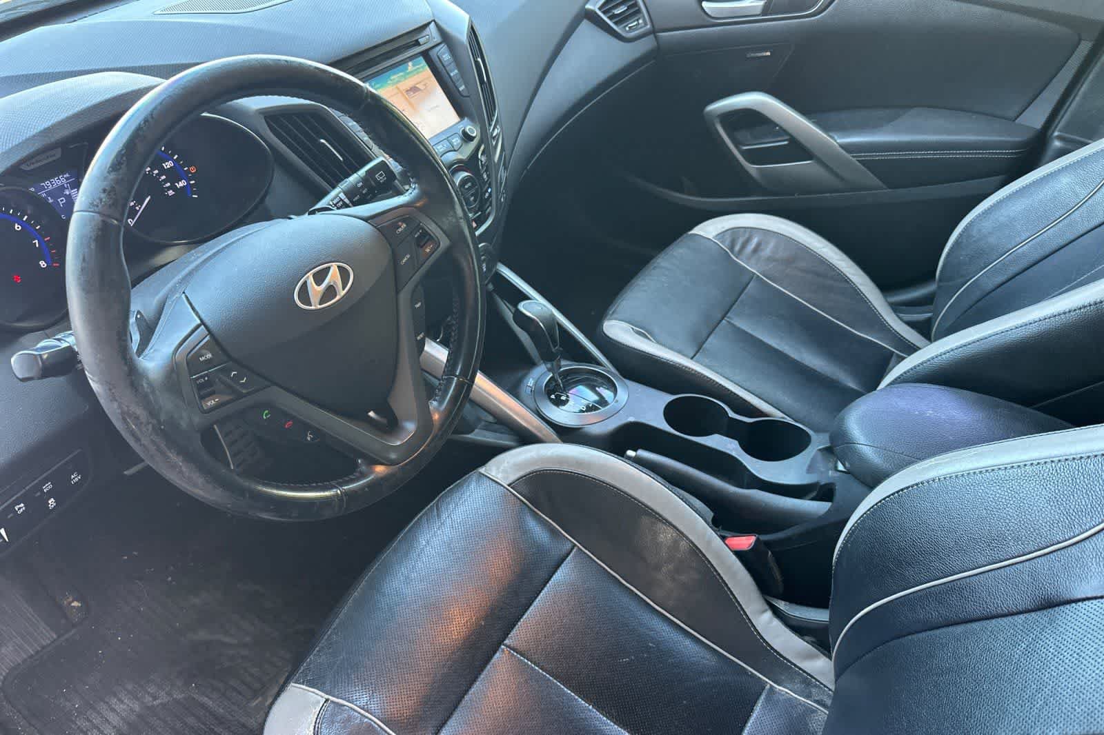 Used 2015 Hyundai Veloster Turbo w/ Option Group 04 FWD image 14