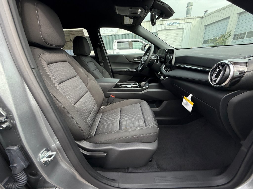 New 2027 Chevrolet Equinox LT w/ Safety and Technology Package AWD/4WD image 26