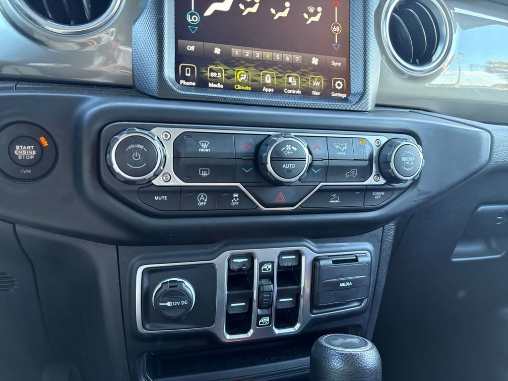 Used 2023 Jeep Wrangler Sahara image 5