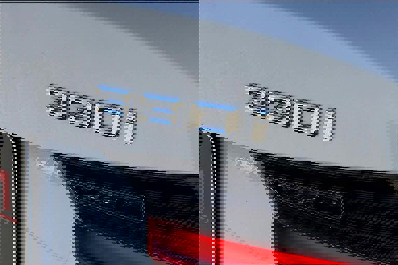 Used 2021 BMW 330i Sedan w/ Driving Assistance Package image 29