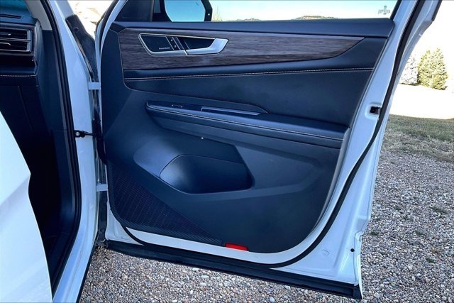 Used 2024 Volkswagen Atlas SEL Premium R-Line image 29