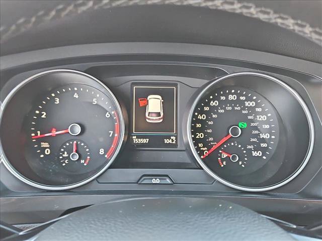 Used 2020 Volkswagen Tiguan SE w/ Panoramic Sunroof Package FWD image 11