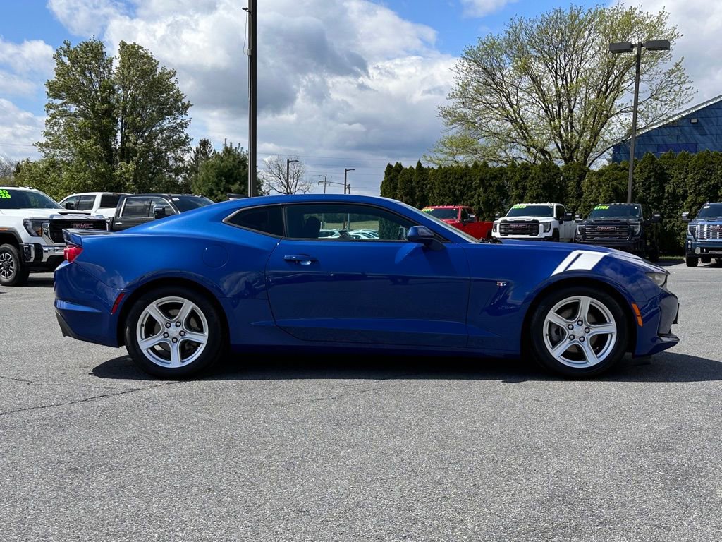 Certified 2021 Chevrolet Camaro LT RWD image 3