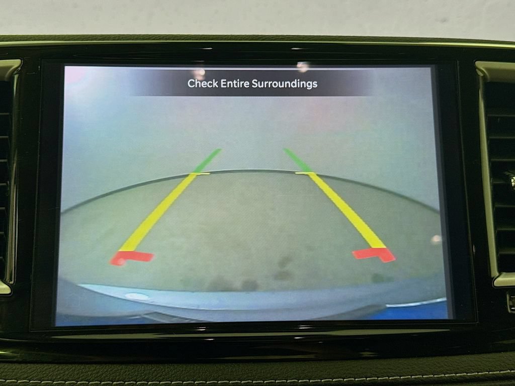 Used 2022 Chrysler Pacifica Touring-L FWD image 16