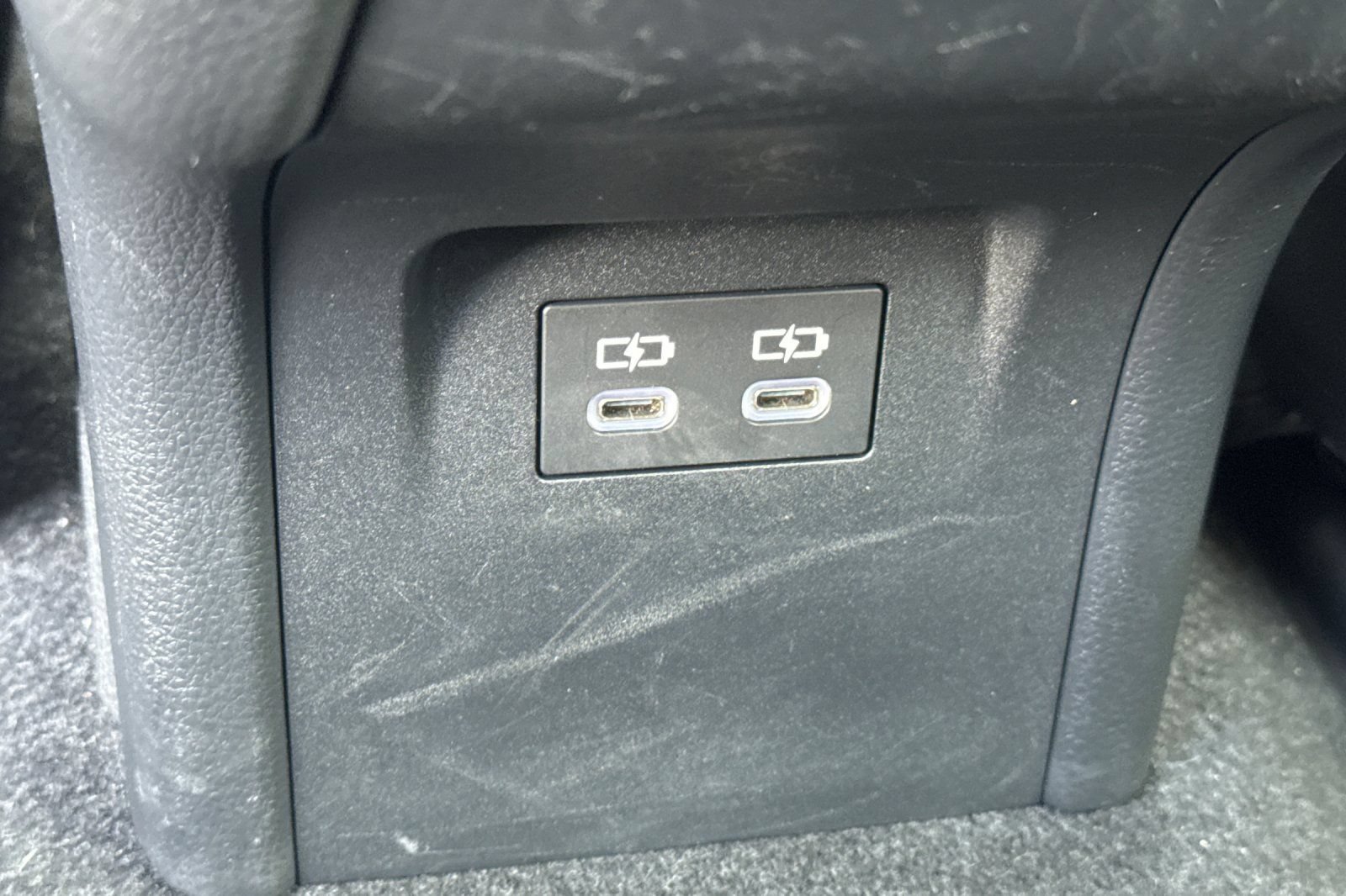 Certified 2025 Toyota Prius LE FWD image 44