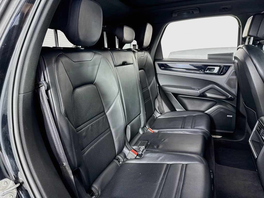 Used 2020 Porsche Cayenne AWD/4WD image 36