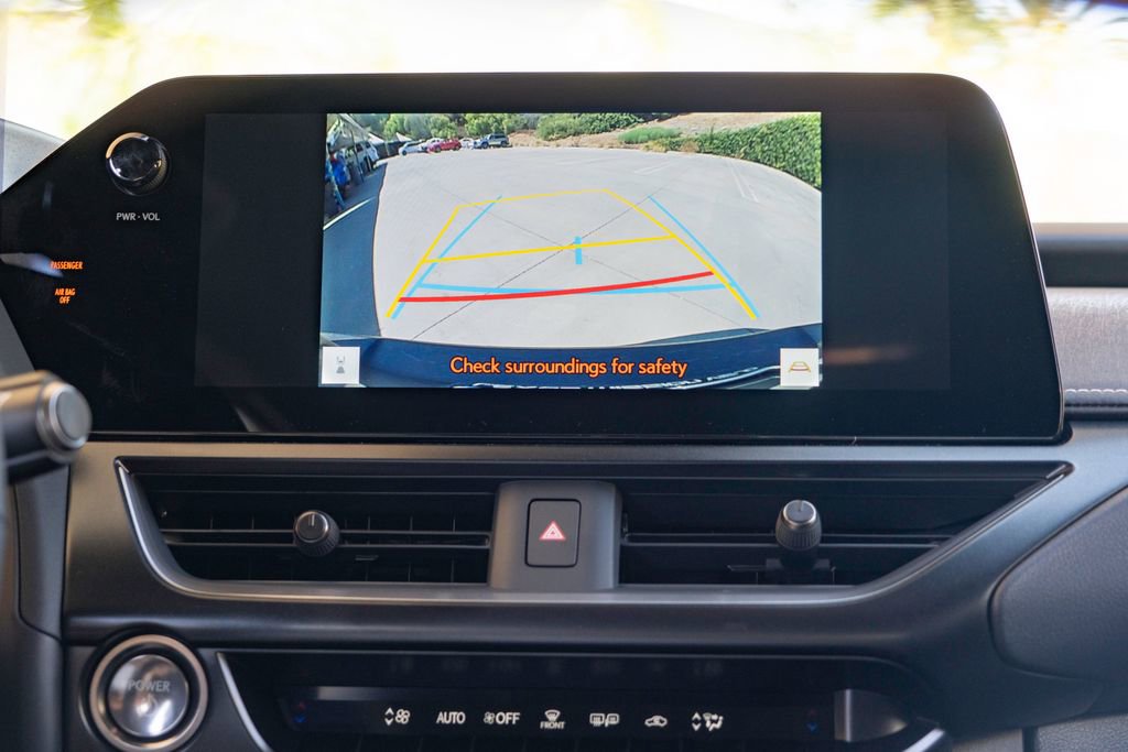 New 2026 Lexus UX 300h FWD image 15