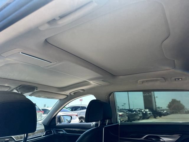Used 2016 BMW 750i xDrive AWD/4WD image 13