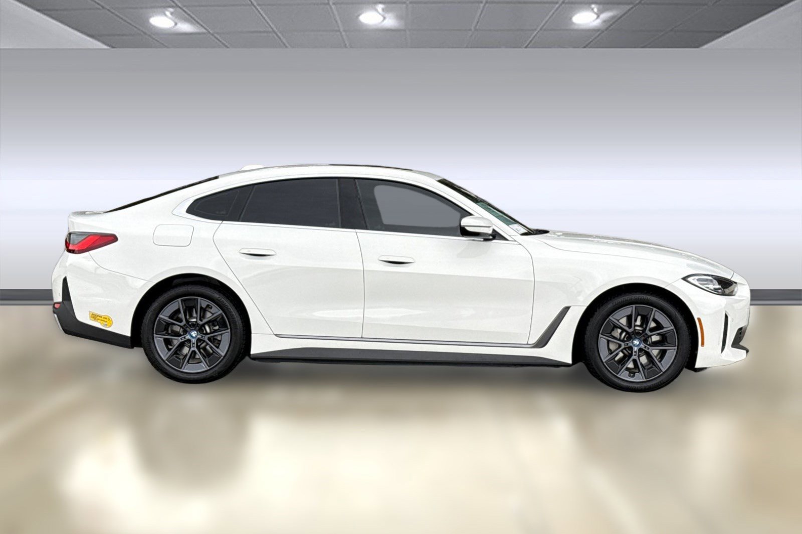 Used 2022 BMW i4 eDrive40 w/ Premium Package image 7