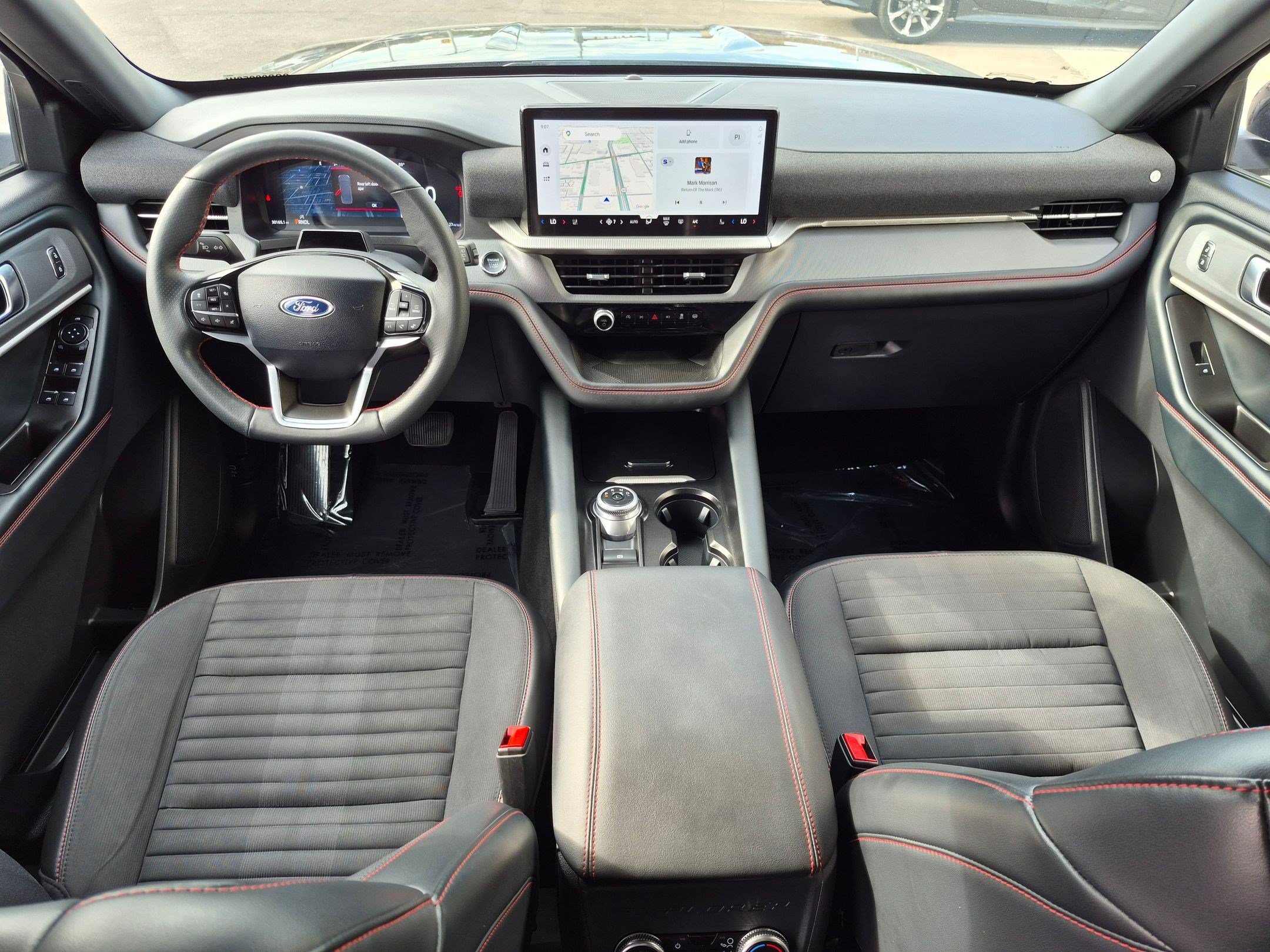 Used 2025 Ford Explorer ST-Line w/ ST-Line Street Pack AWD/4WD image 31
