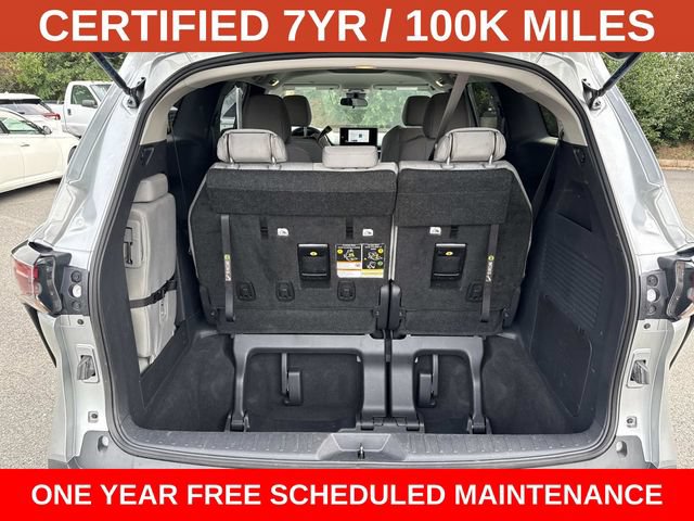 Used 2025 Toyota Sienna LE FWD image 12
