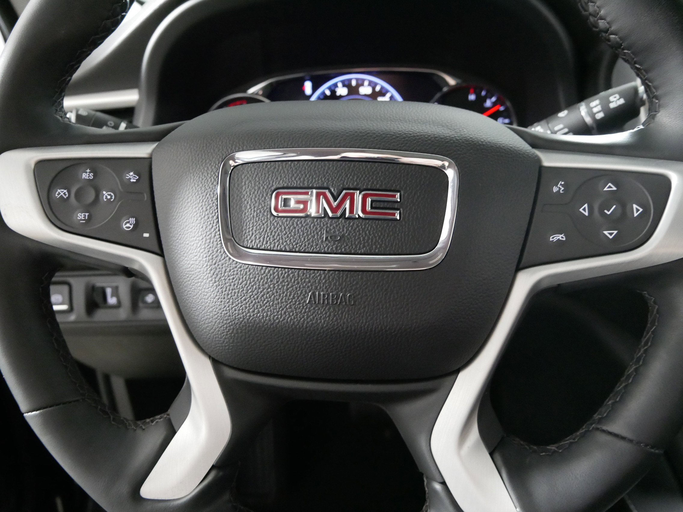 Used 2023 GMC Acadia SLT w/ Technology Package image 25