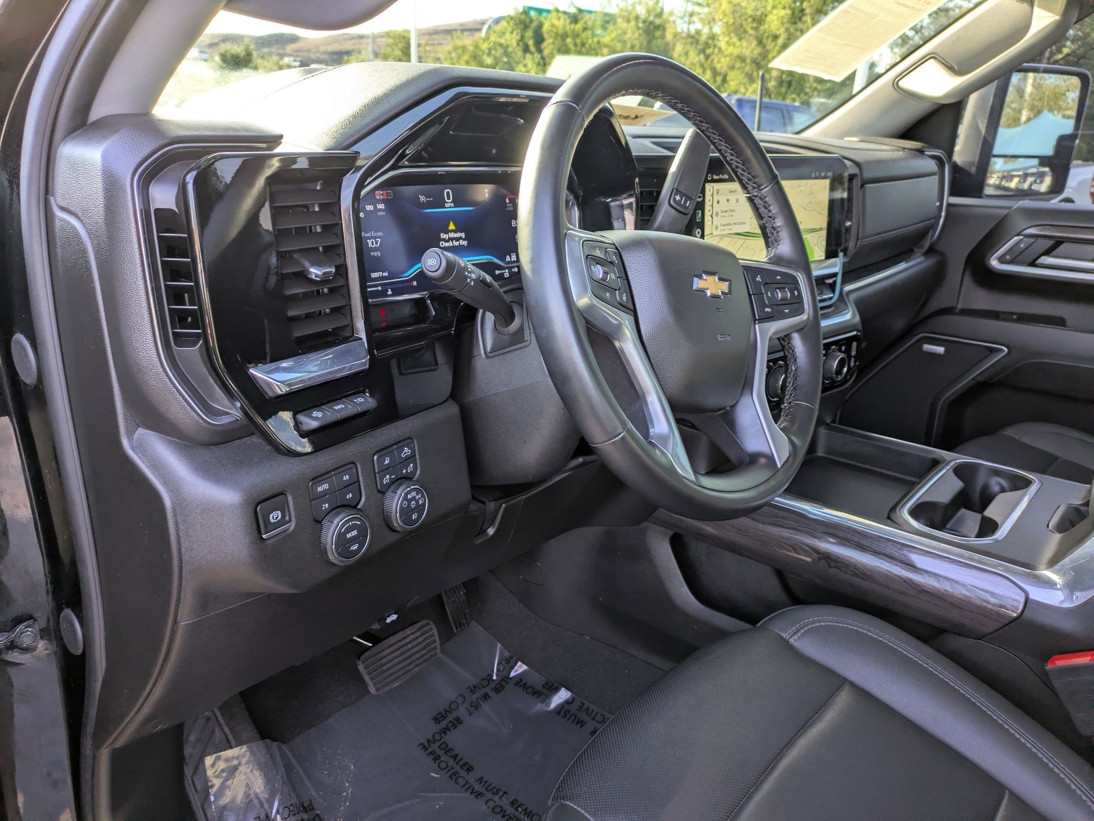Used 2025 Chevrolet Silverado 3500 LTZ w/ LTZ Convenience Package AWD/4WD image 14