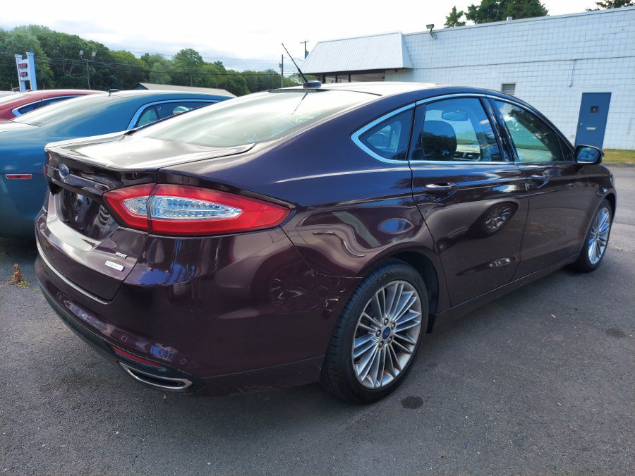 Used 2013 Ford Fusion SE FWD image 2