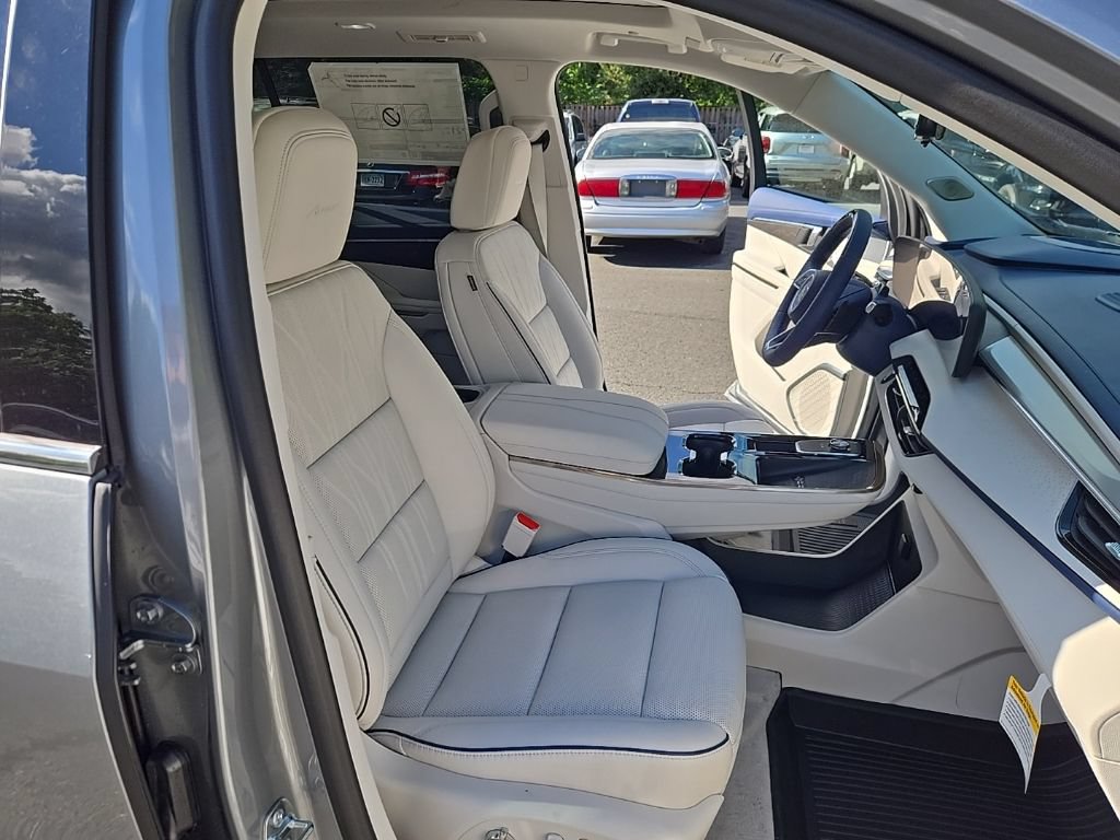 New 2026 Buick Enclave Avenir w/ Super Cruise Package AWD/4WD image 18