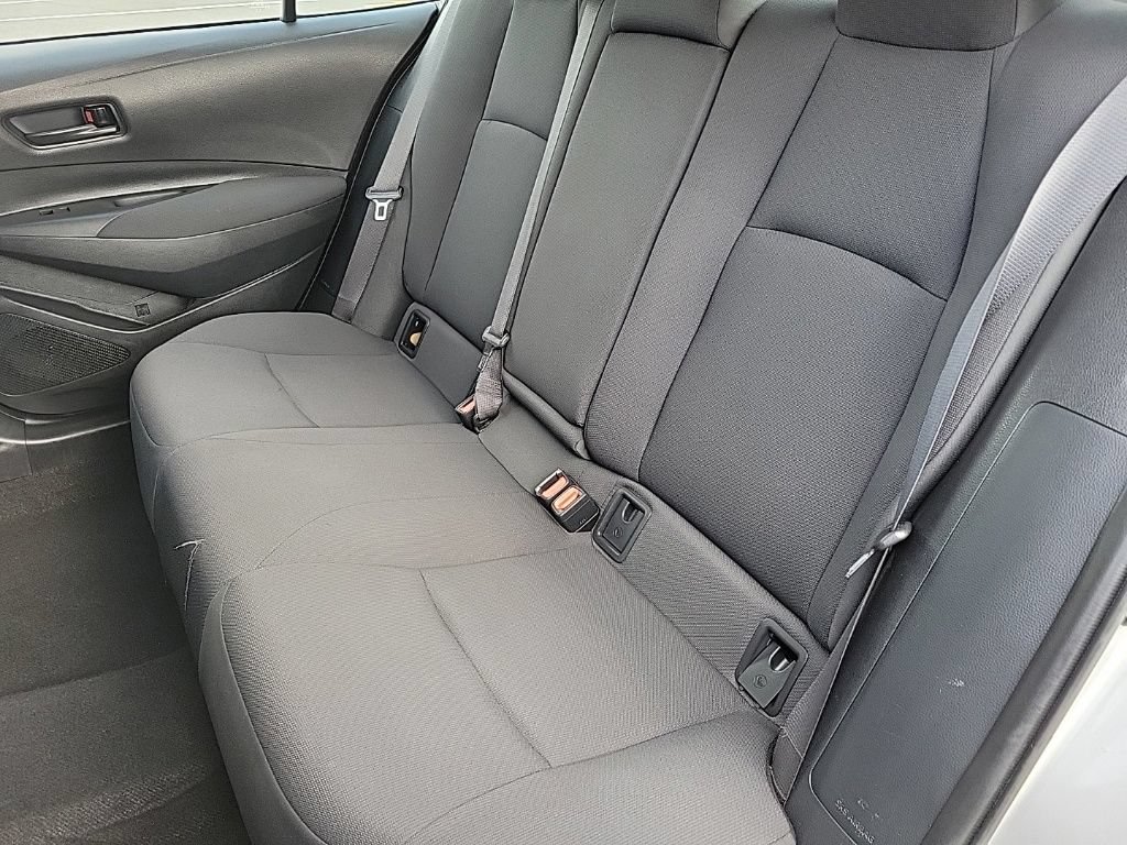 Used 2022 Toyota Corolla LE FWD image 13