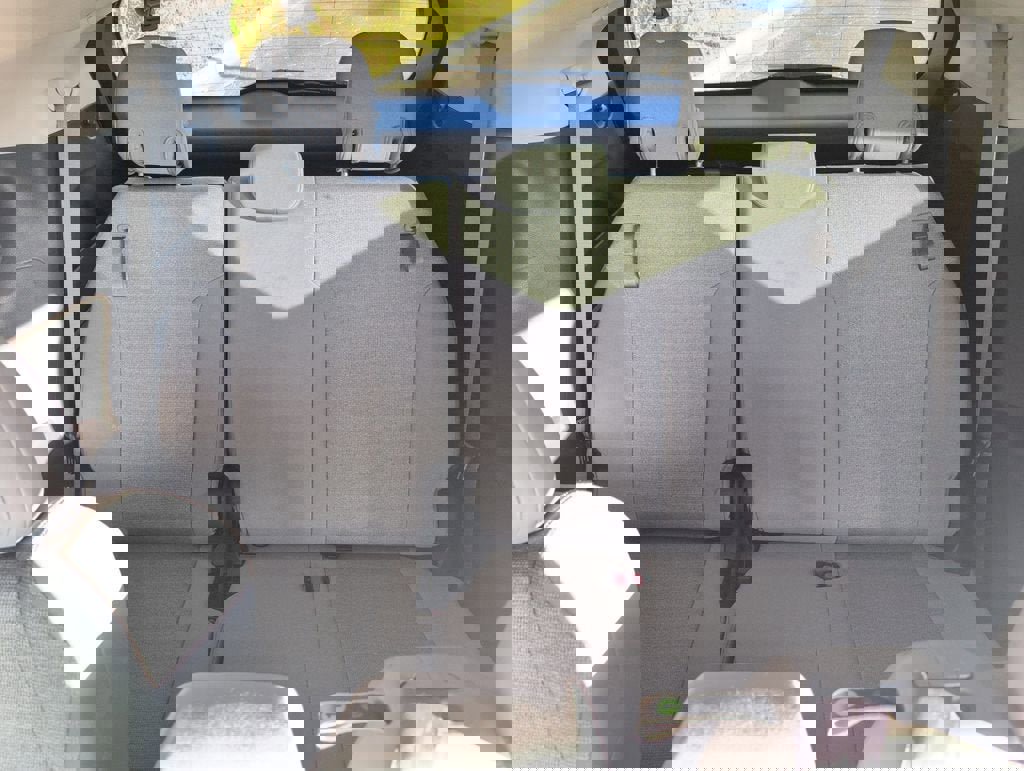 Used 2025 Toyota Sienna LE w/ LE Plus Package image 31