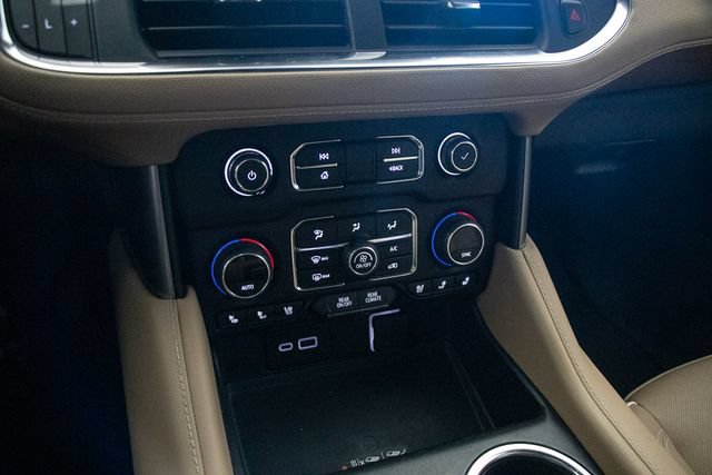 Used 2024 Chevrolet Tahoe Premier AWD/4WD image 35