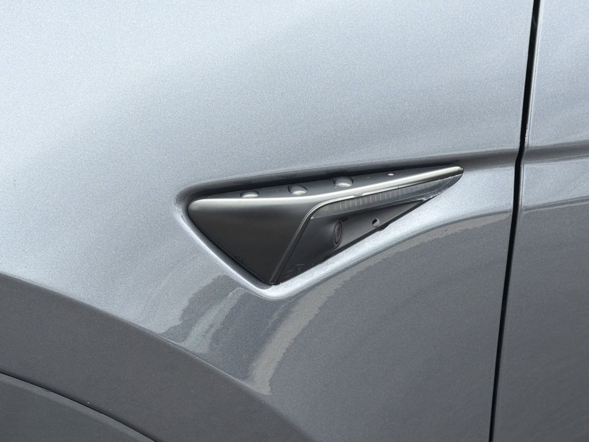 Used 2022 Tesla Model Y Long Range image 35