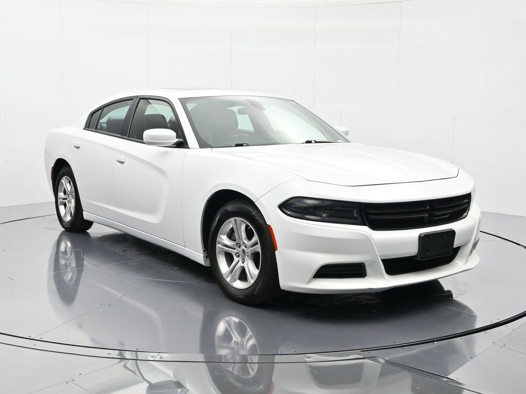 Used 2022 Dodge Charger SXT w/ Leather Interior Group image 3