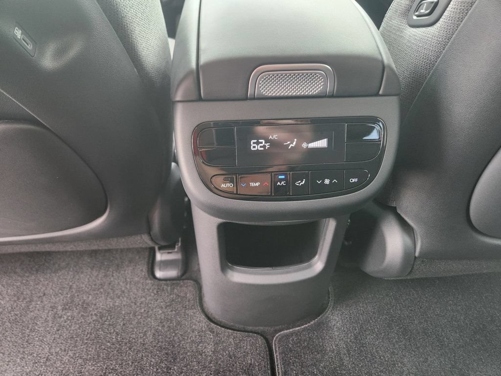 Used 2026 Hyundai Ioniq 9 SE AWD/4WD image 11