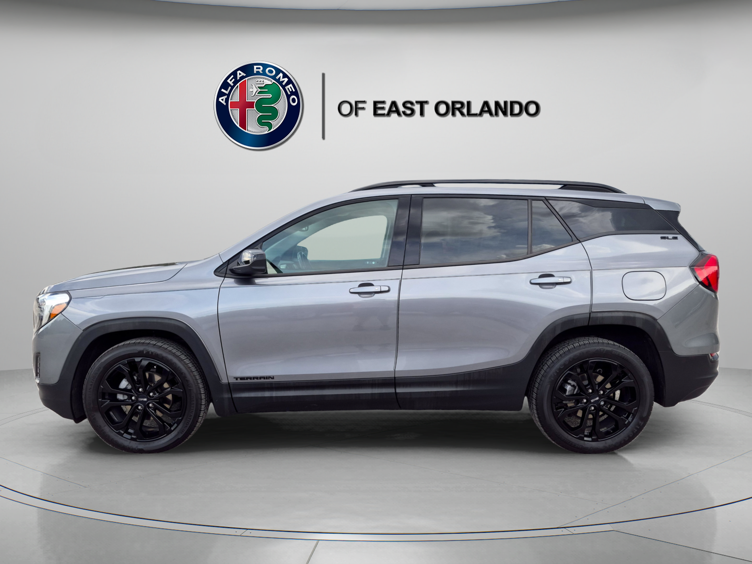 Used 2020 GMC Terrain SLE w/ Elevation Edition AWD/4WD image 4